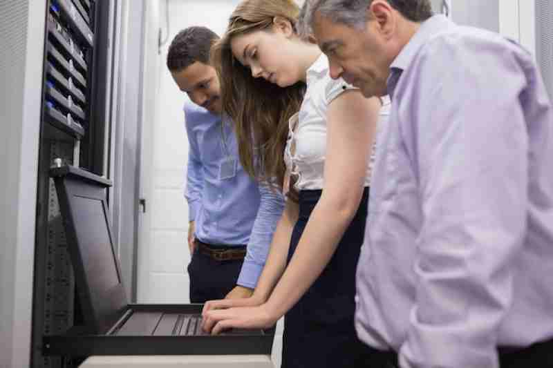 What Does a Legal Process Server Do? A Comprehensive Guide to Their Role